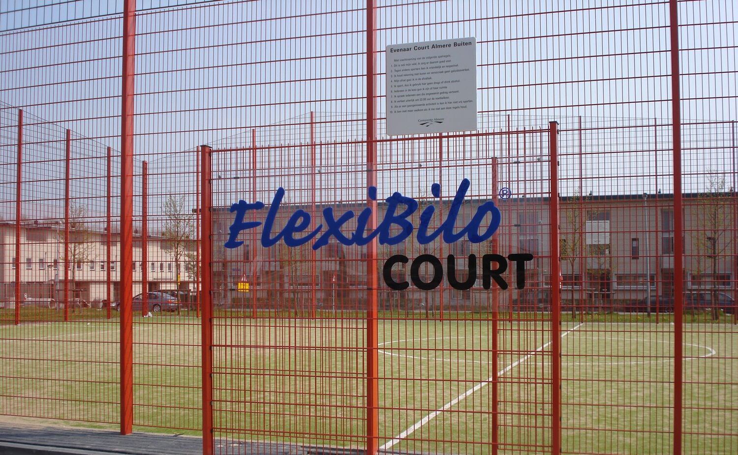 FlexiBilo Court trapveld