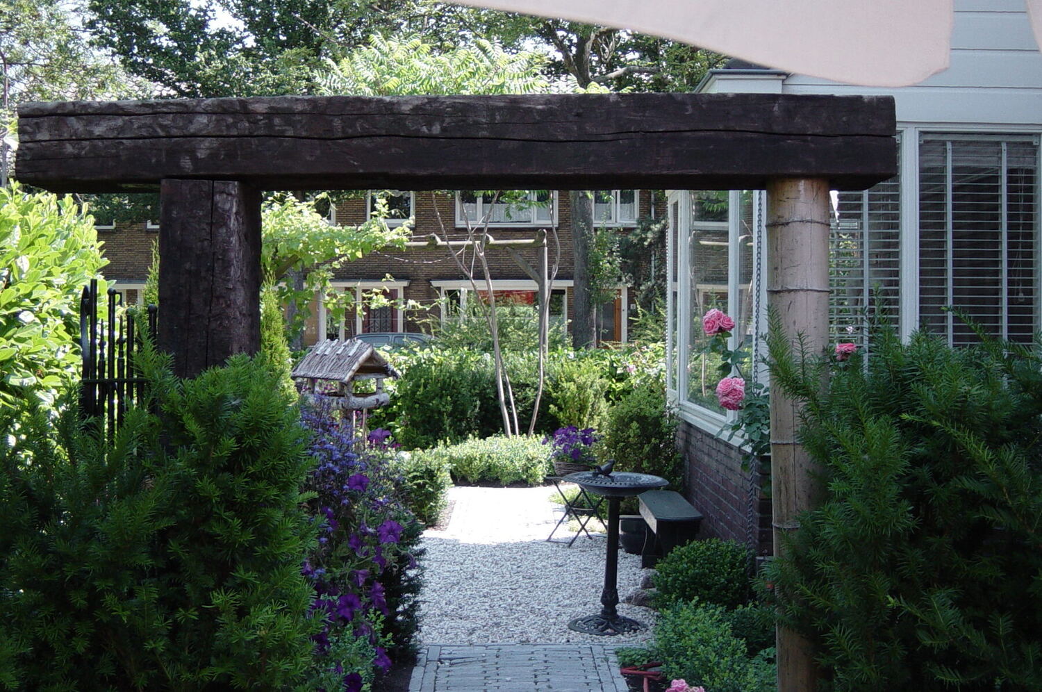 Stadstuin met pergola